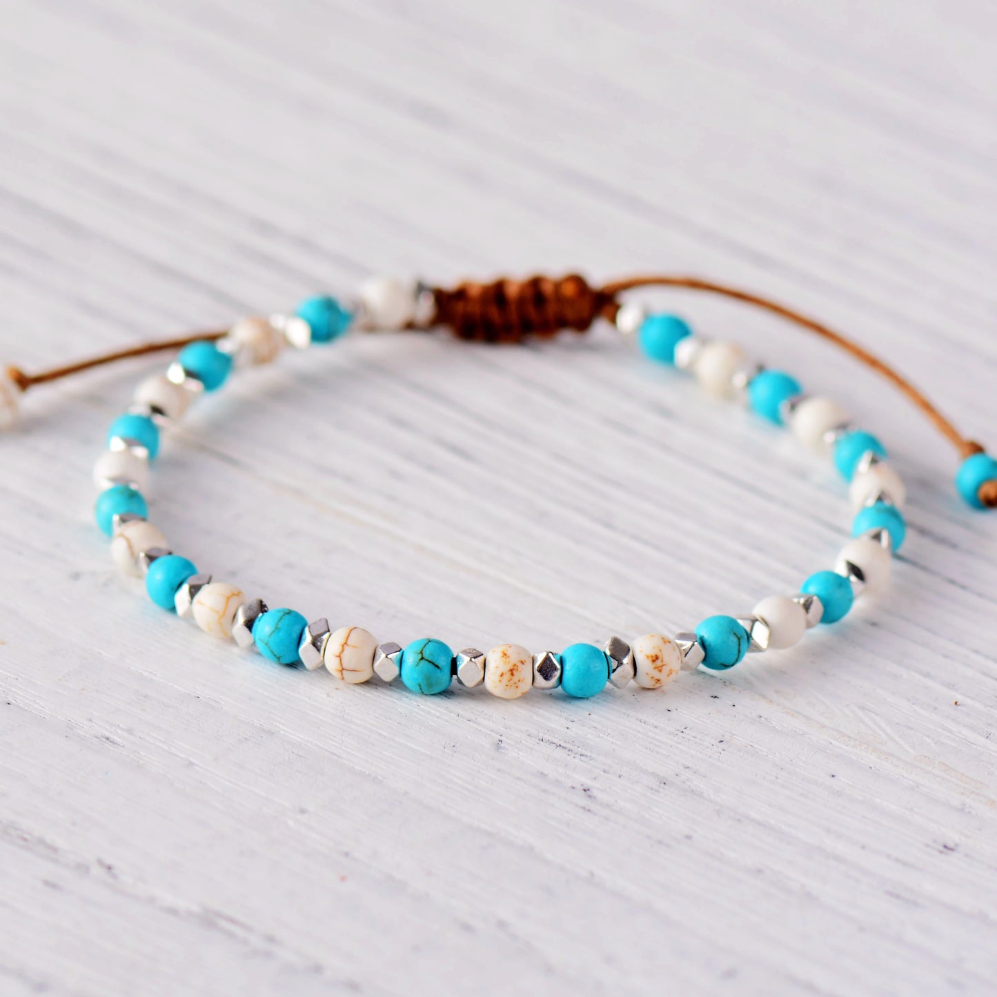 Bracelet Bohème en Howlite et Turquoise