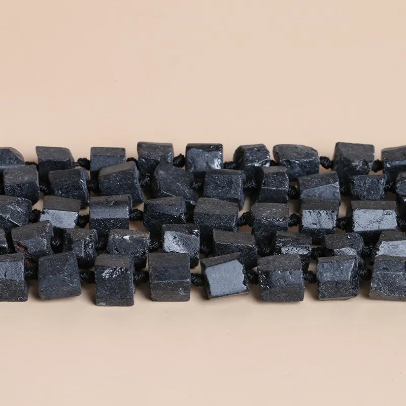 Perles en vrac de Tourmaline Noire Facettée