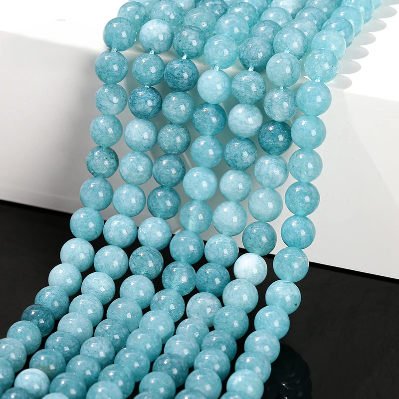 Perles en vrac d'Aigue-Marine teintée