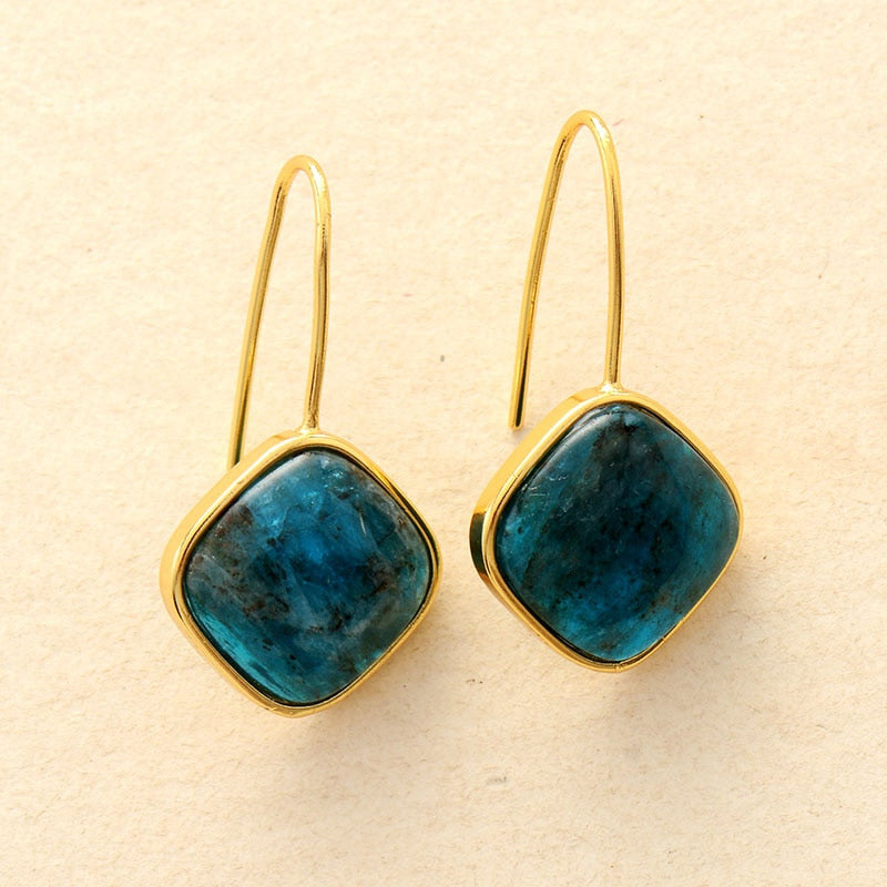 Boucles d'oreilles dorées losange d'Apatite bleue
