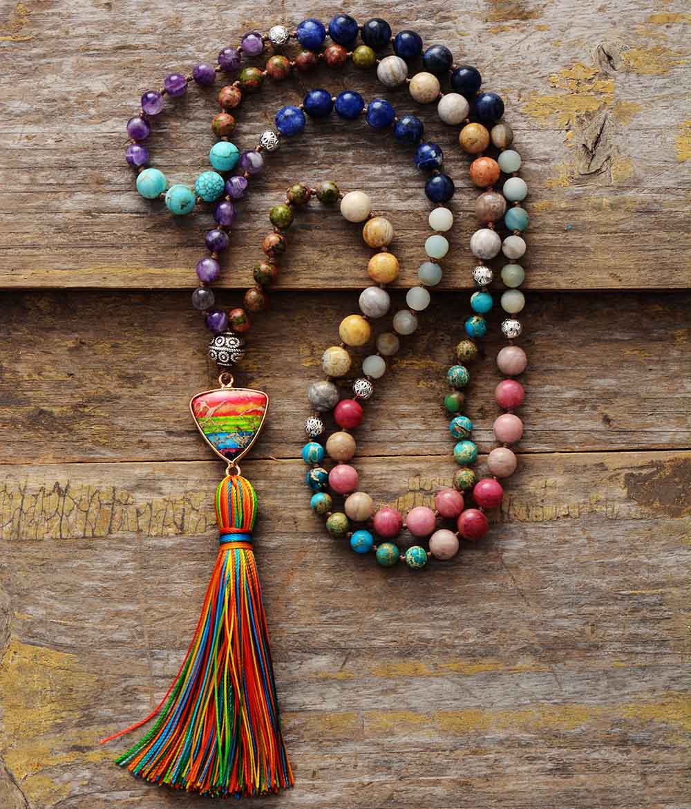 Collier ponpon en perles de pierres naturelles - Turquoise, Améthyste, Rhodonite.