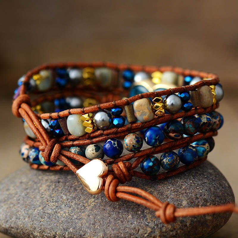 Bracelet en cuir et coeur en pierre d'Apatite