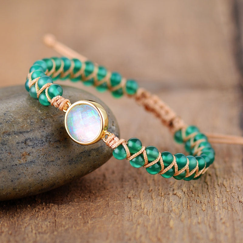 Bracelet Bohème tissé en pierres d'Onyx Vert et médaillon d'Opale