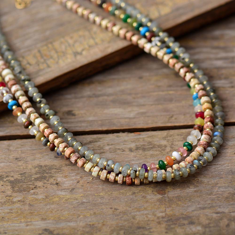 Collier en pierres naturelles mélangées