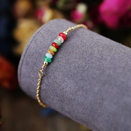 Bracelet fin en pierres mélangées