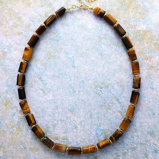 Collier Minimaliste en Œil de Tigre doré
