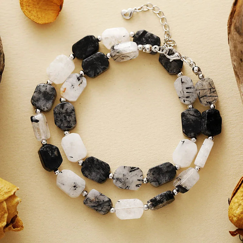 Collier Épuré en Quartz