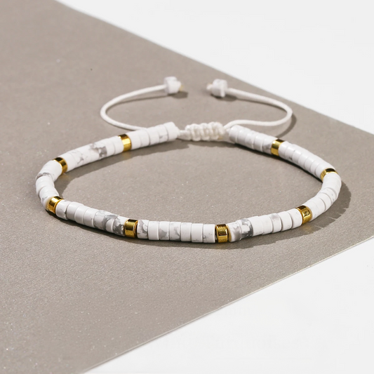 Bracelet Minimaliste en Turquoise Blanche